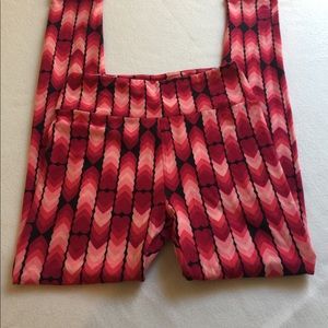 LulaRoe women’s heart print leggings SZ OS